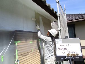 塗装工事　(近江八幡市　T様邸　下塗り・中塗り)