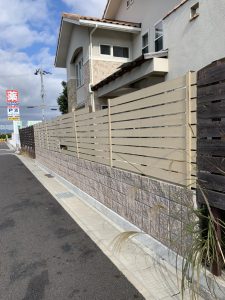 近江八幡市　フェンス・テラス屋根交換